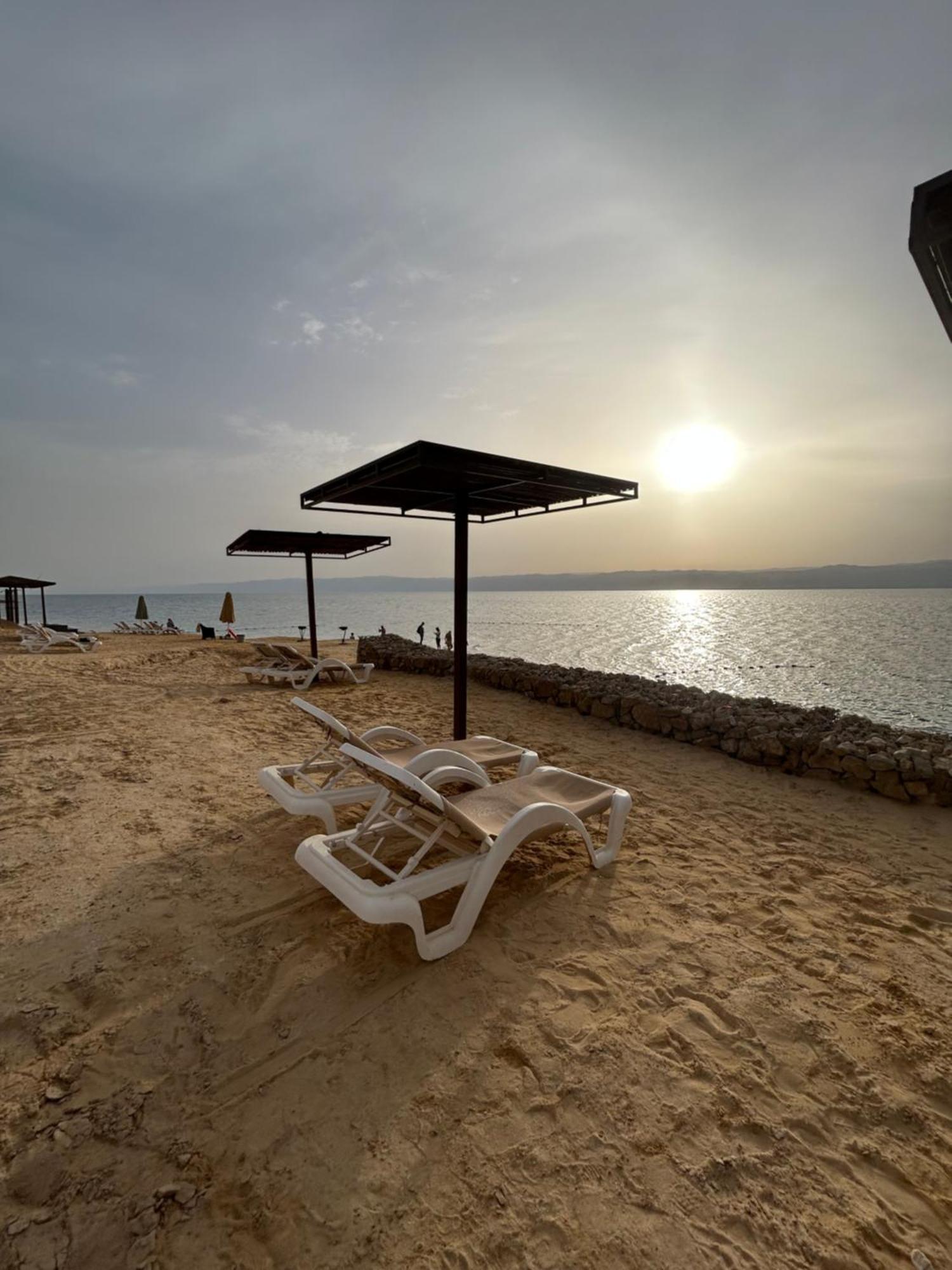 O Beach Hotel & Resort Sweimeh エクステリア 写真