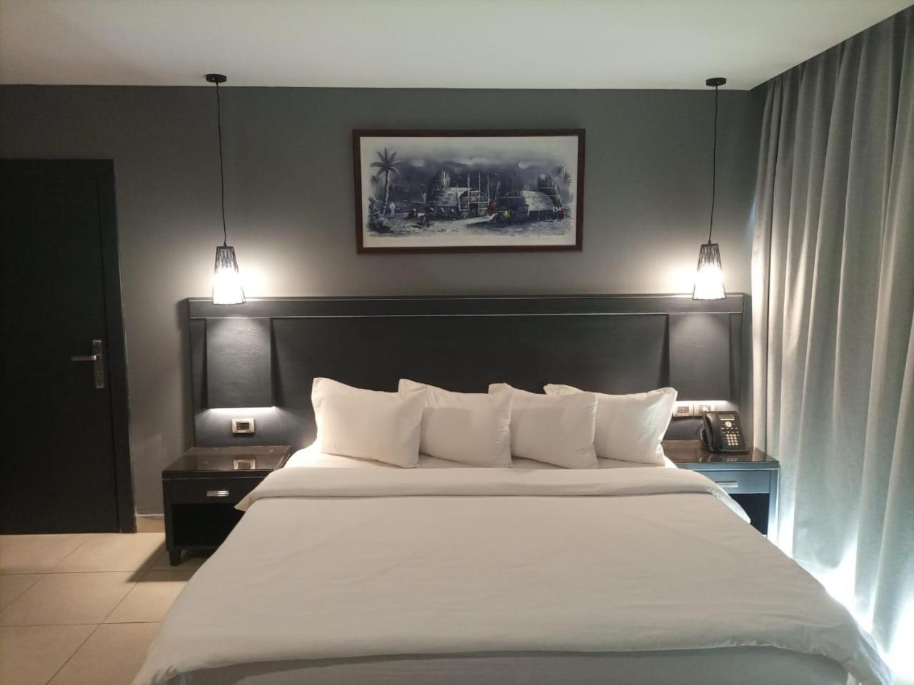 O Beach Hotel & Resort Sweimeh エクステリア 写真